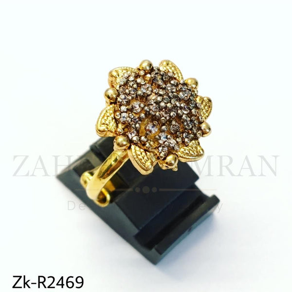 Antique golden ring