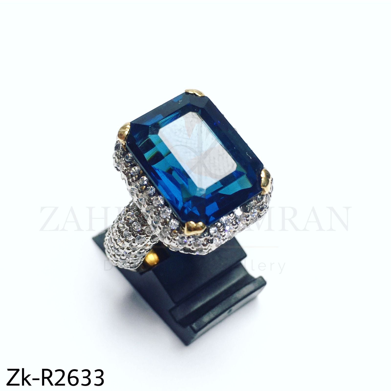 Gorgeous silver ring.