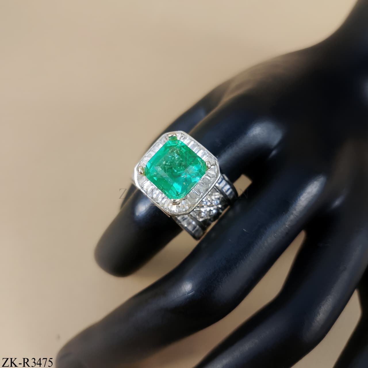 925 EMERALD RING