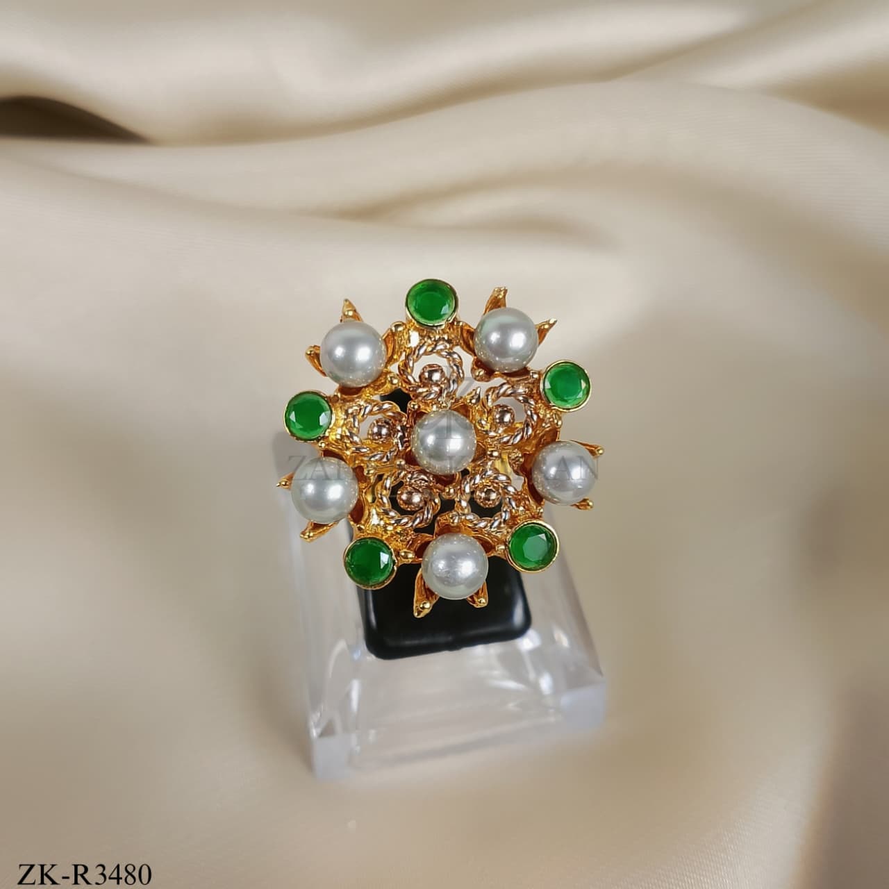 EMERALD RING