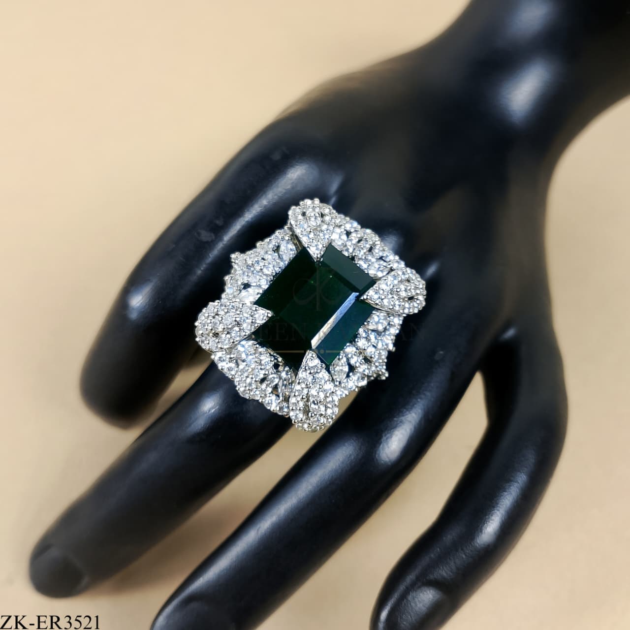 925 EMERALD SILVER RING