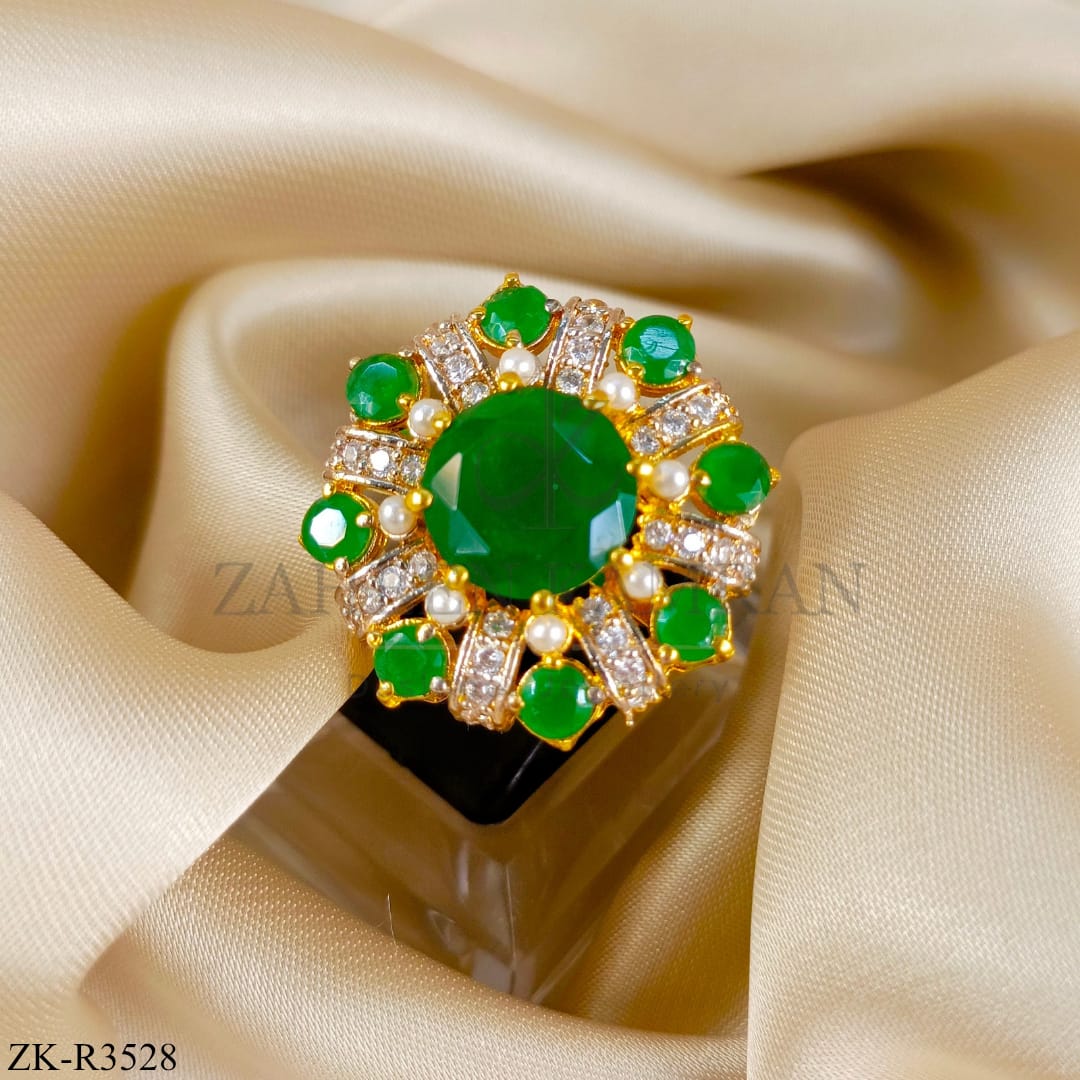 EMERALD RING