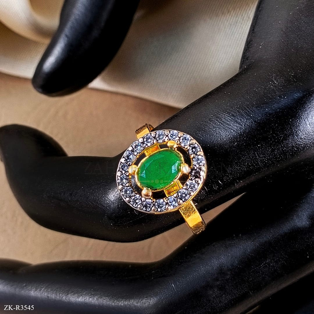 EMERALD RING