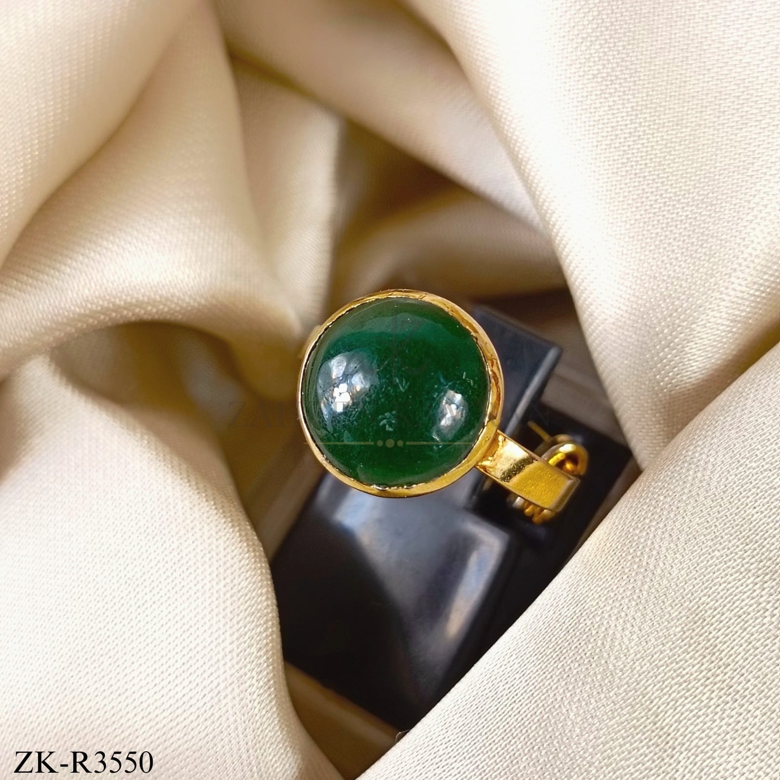 EMERALD RING