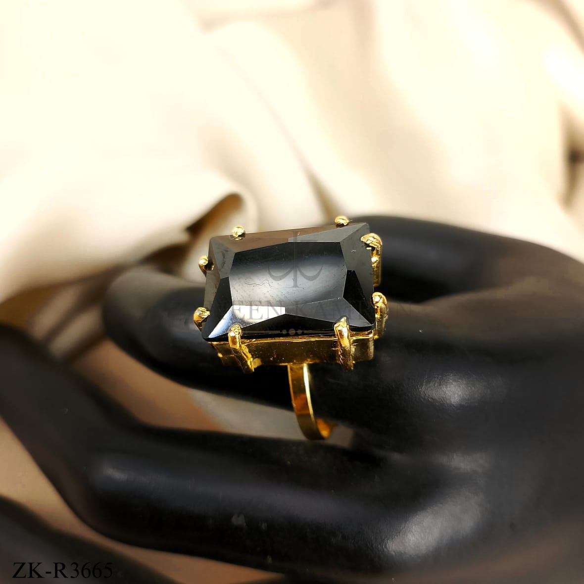 BLACK ONYX RING