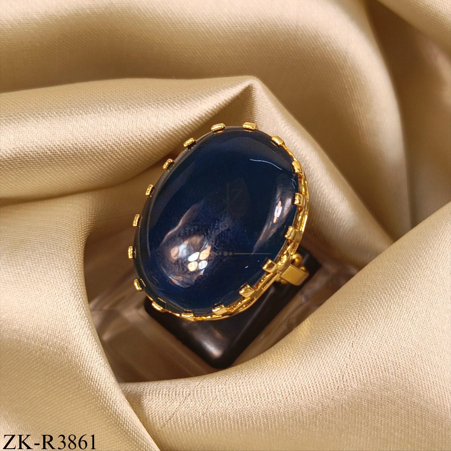 OVATE SAPPHIRE RING