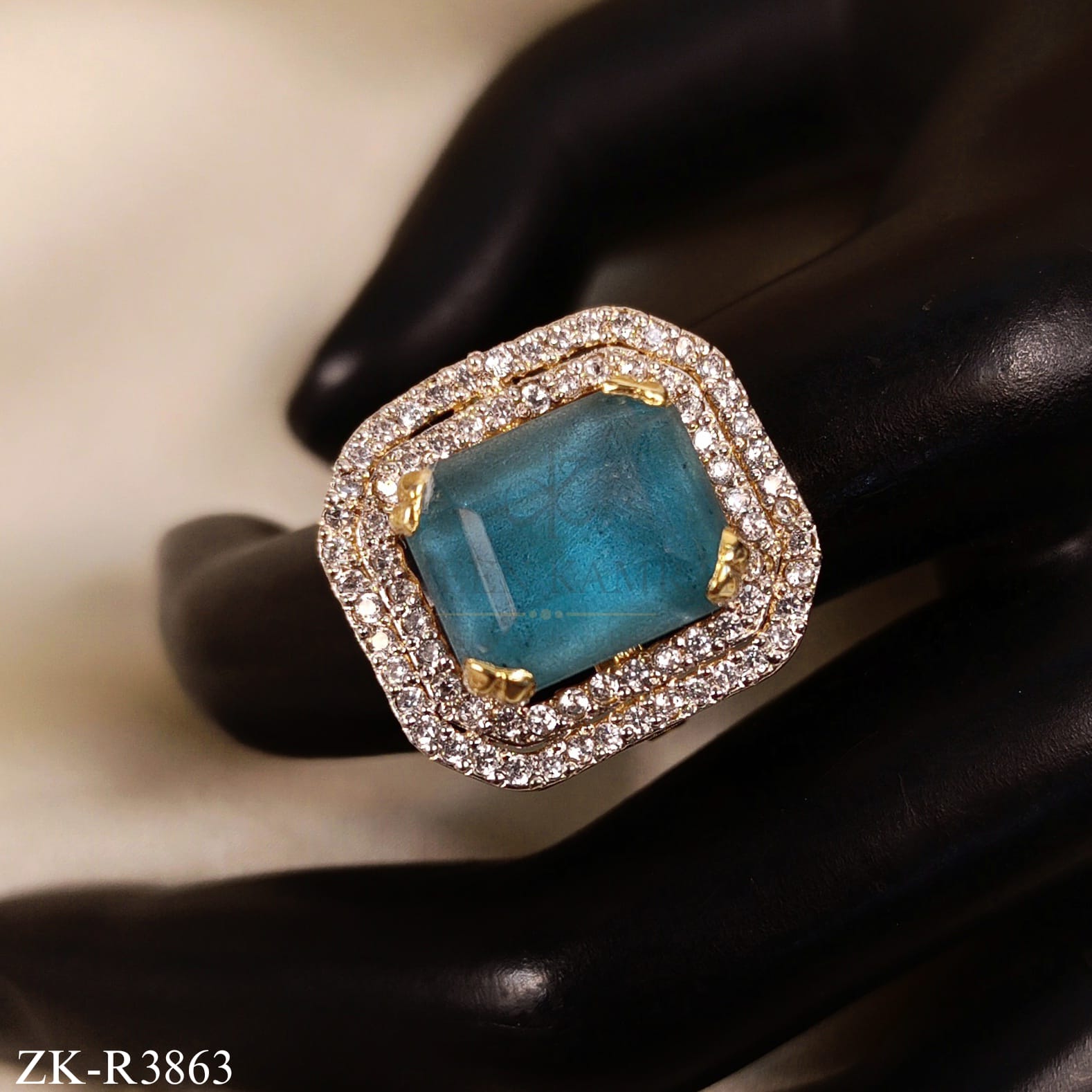 BRIGHT BLUE SQUARE-CUT RING WITH ZIRCONIA