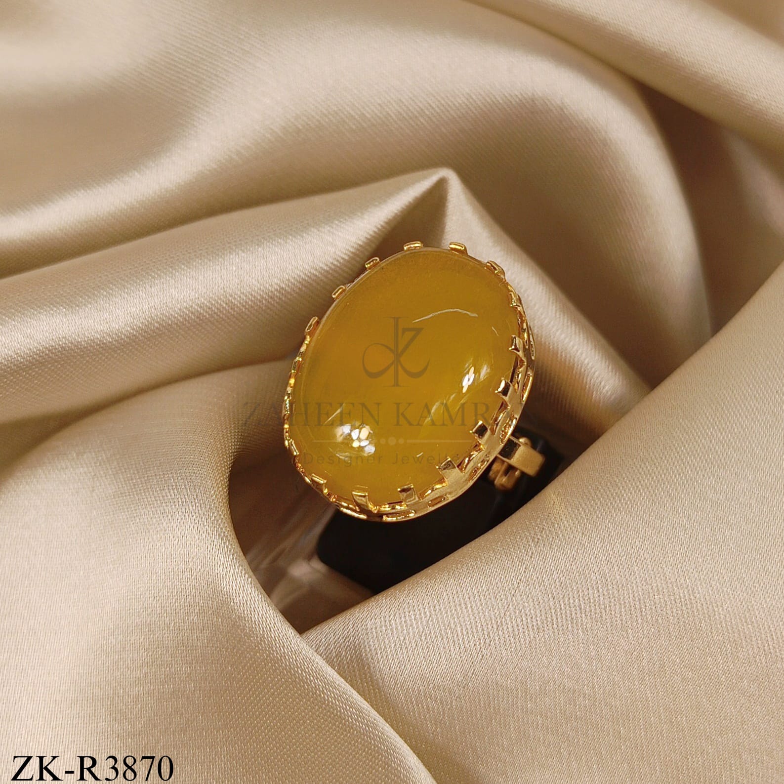 OVATE YELLOW JADE RING