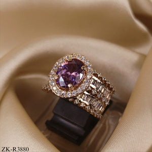 OVATE AMETHYST GOLD RING