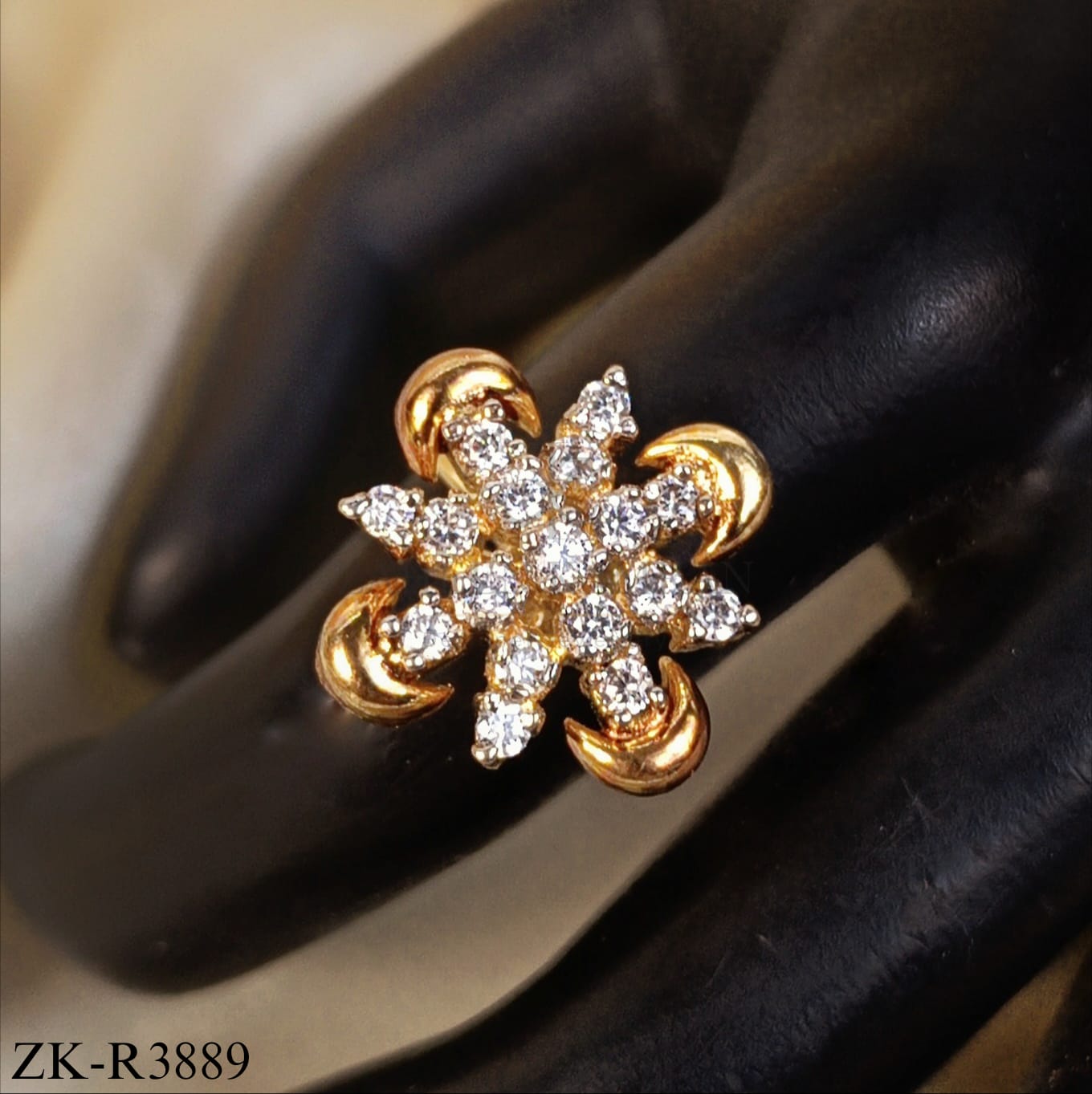 GOLDEN BLOOM PAVE RING
