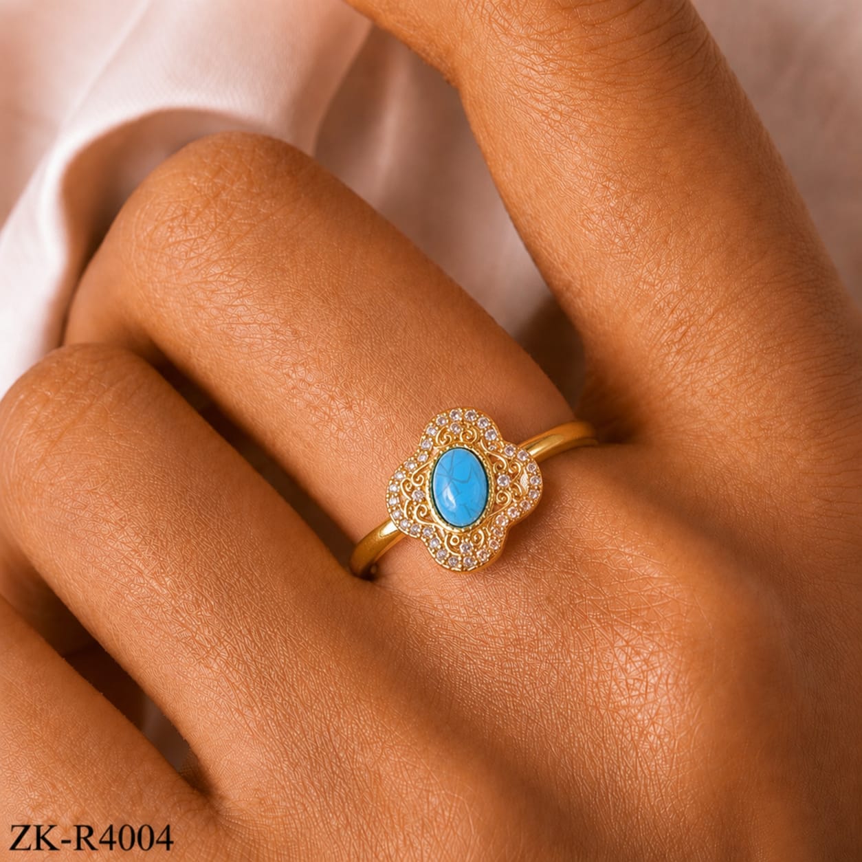CENTRE BLUE RING