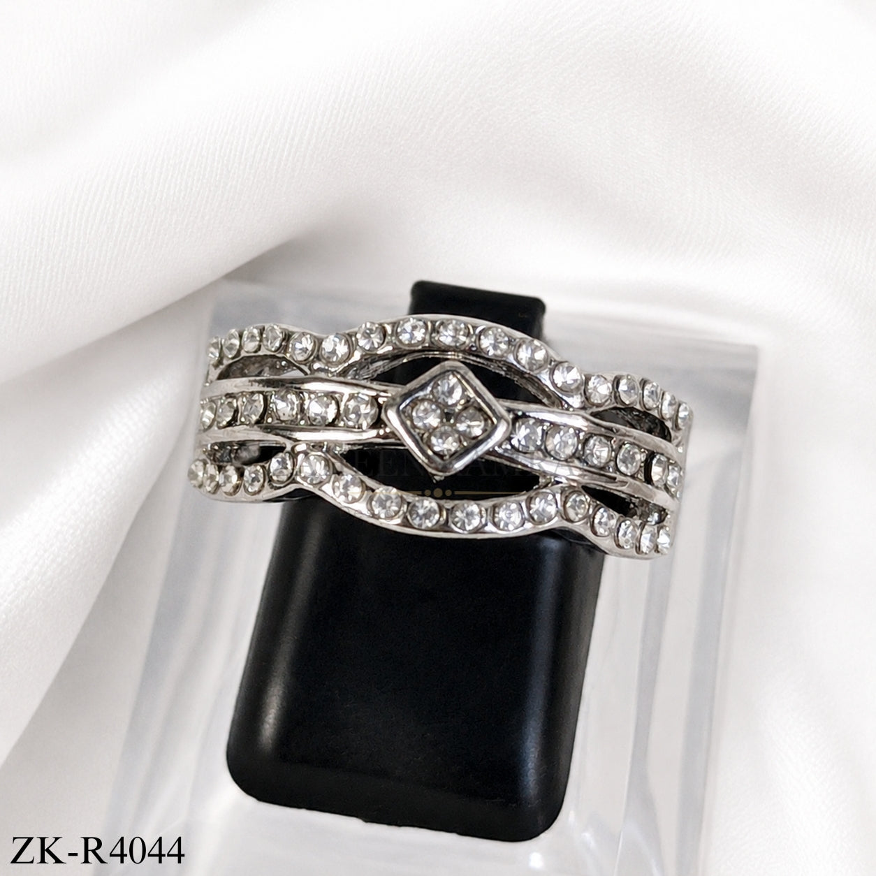 SILVER ZIRCONIAN RING
