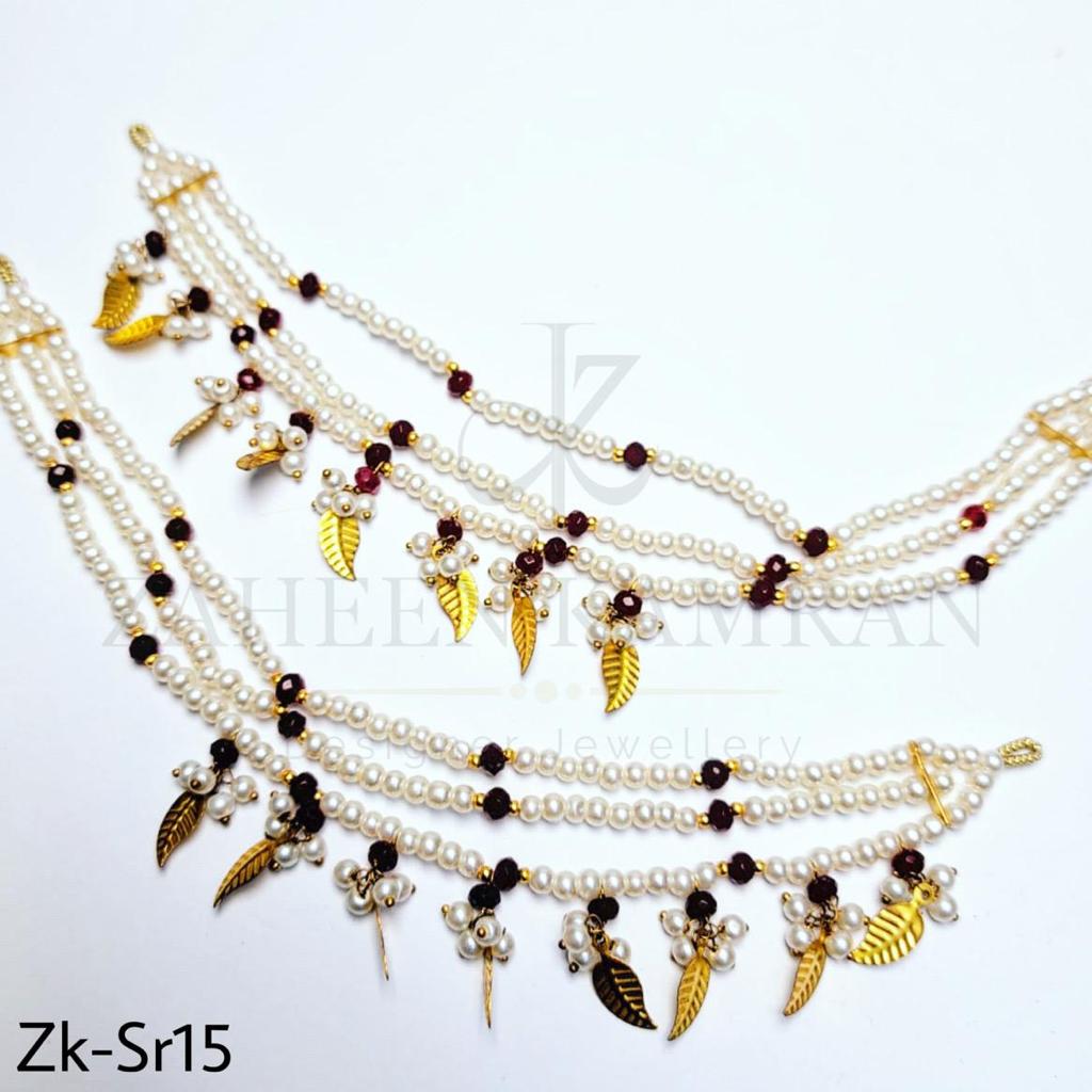 Leafy pearls sahary.