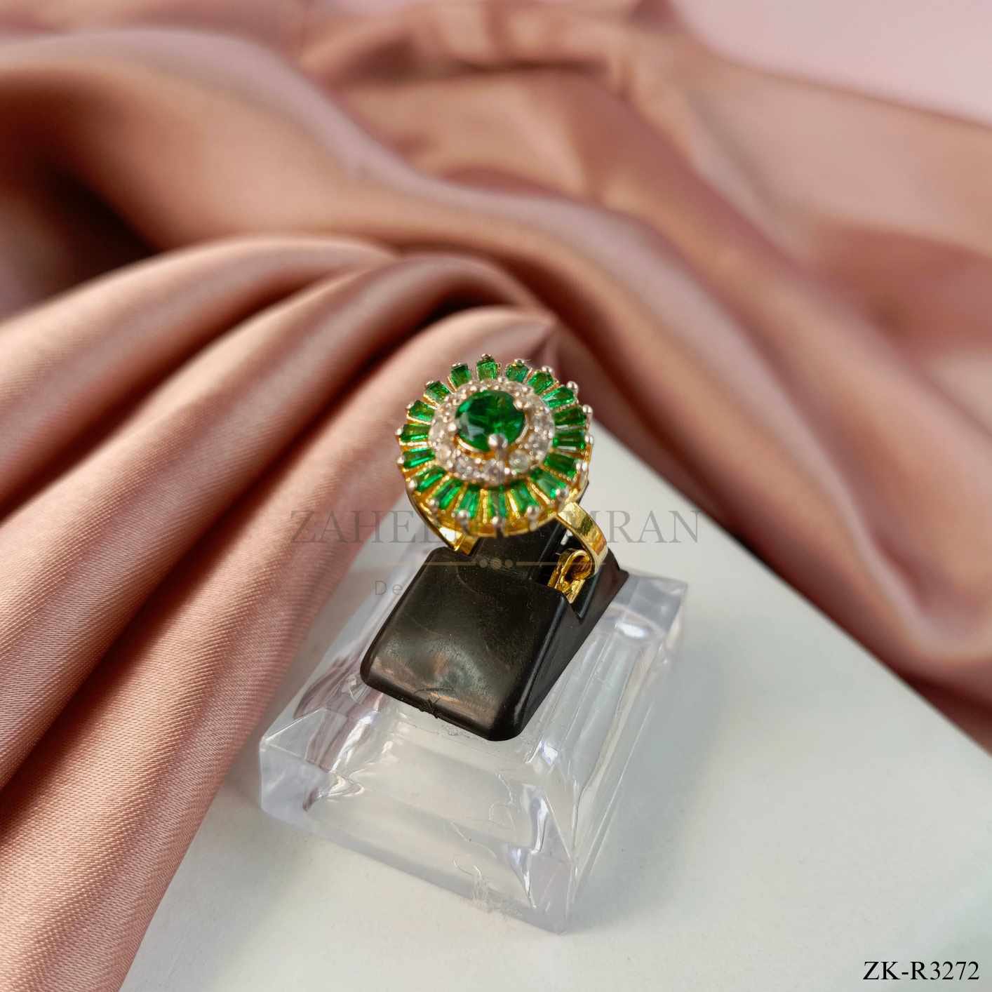EMERALD RING