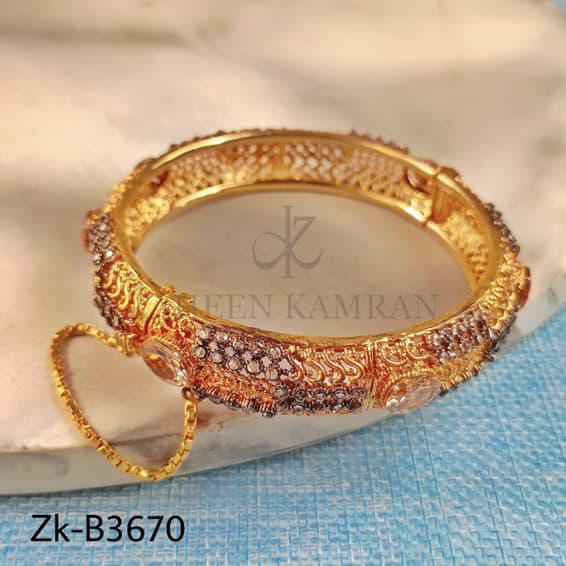 ELEGANT SAPPHIRE BANGLE