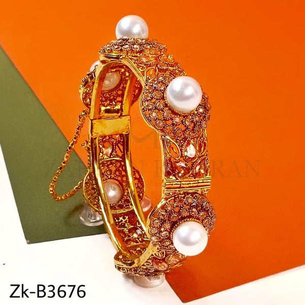 BIG PEARL BANGLE