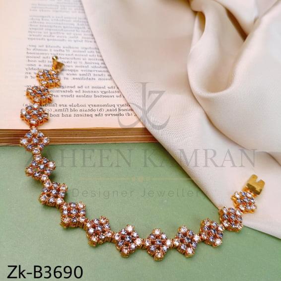 CLASSY BRACELET