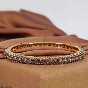 CHAMPAGNE SLEEK BANGLE