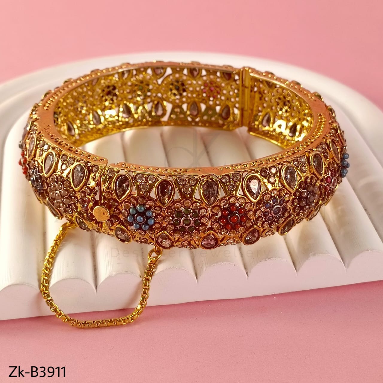 MULTI FLORET BANGLE