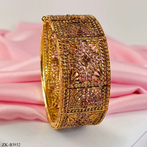 ANTIQUE BANGLE