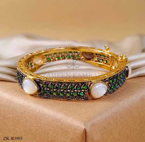 EMERALD BANGLE