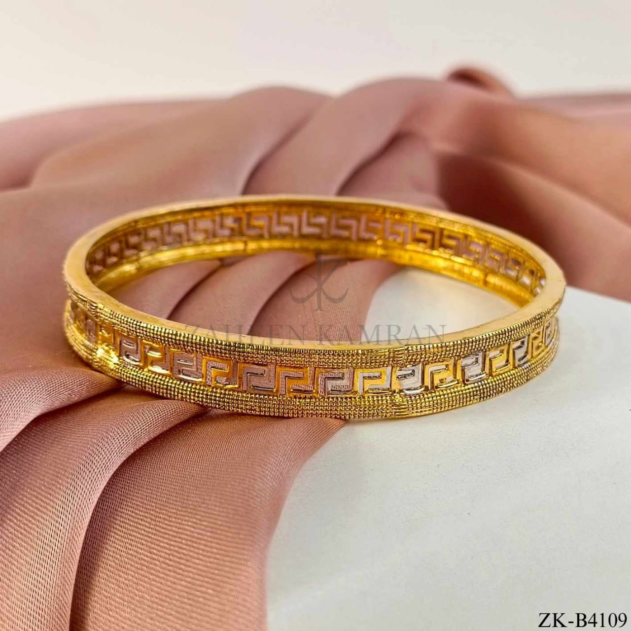GOLDEN BANGLE