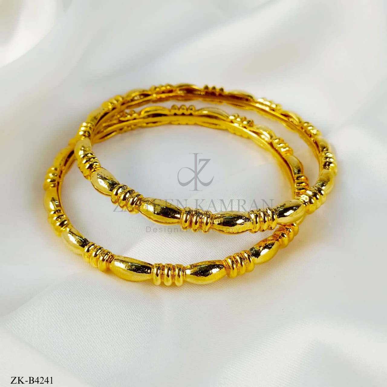 GOLDEN BANGLES