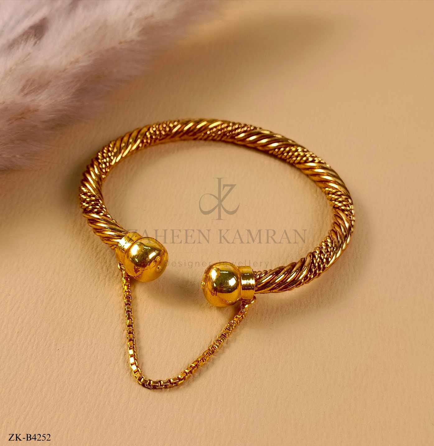 GOLDEN BANGLE