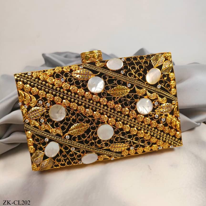 ANTIQUE LEAFY CLUTCH