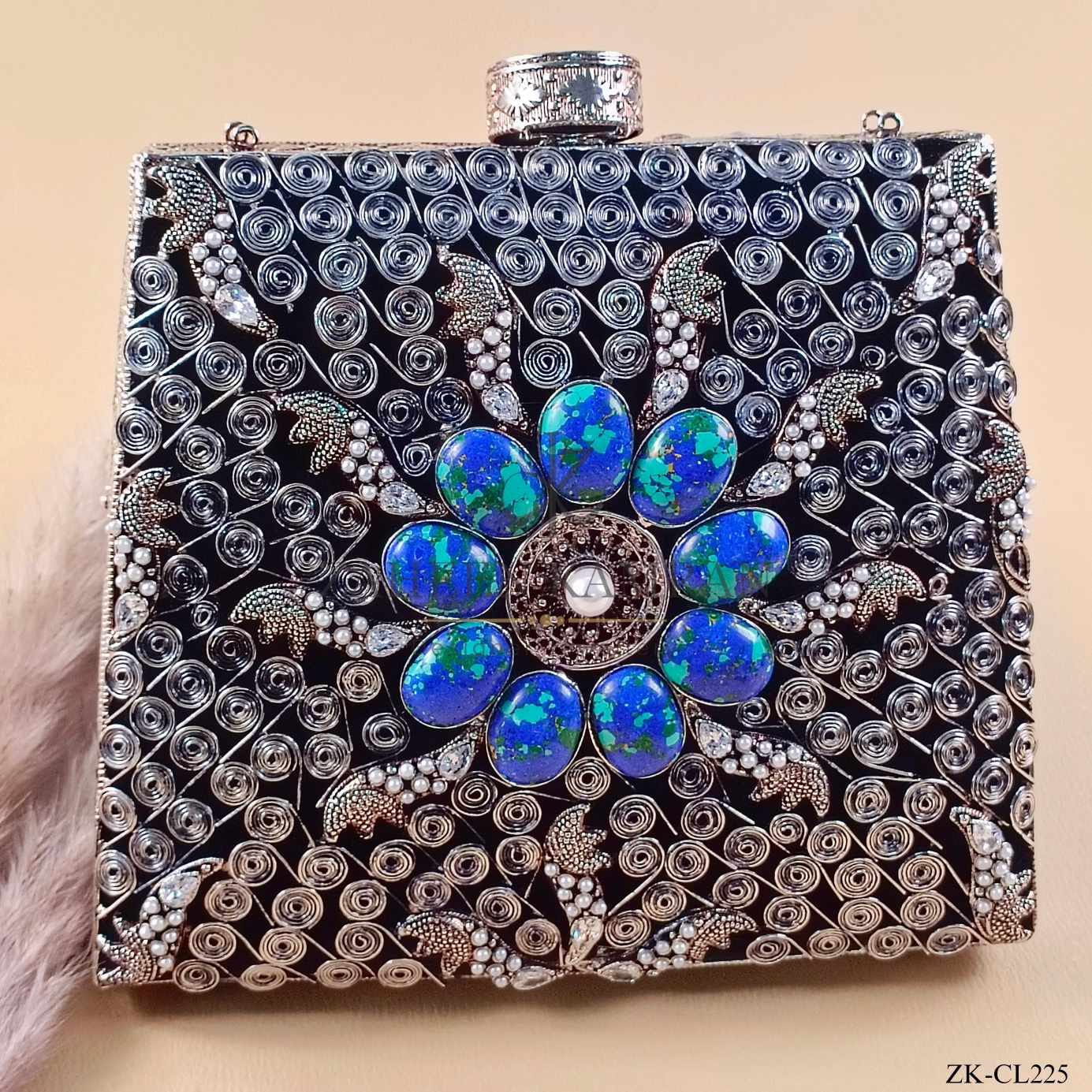 FLORAL SILVER CLUTCH