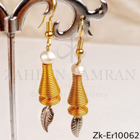 LEAF EARRINGS