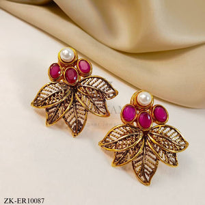 LEAFLET EARRINGS
