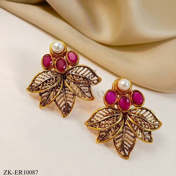 LEAFLET EARRINGS