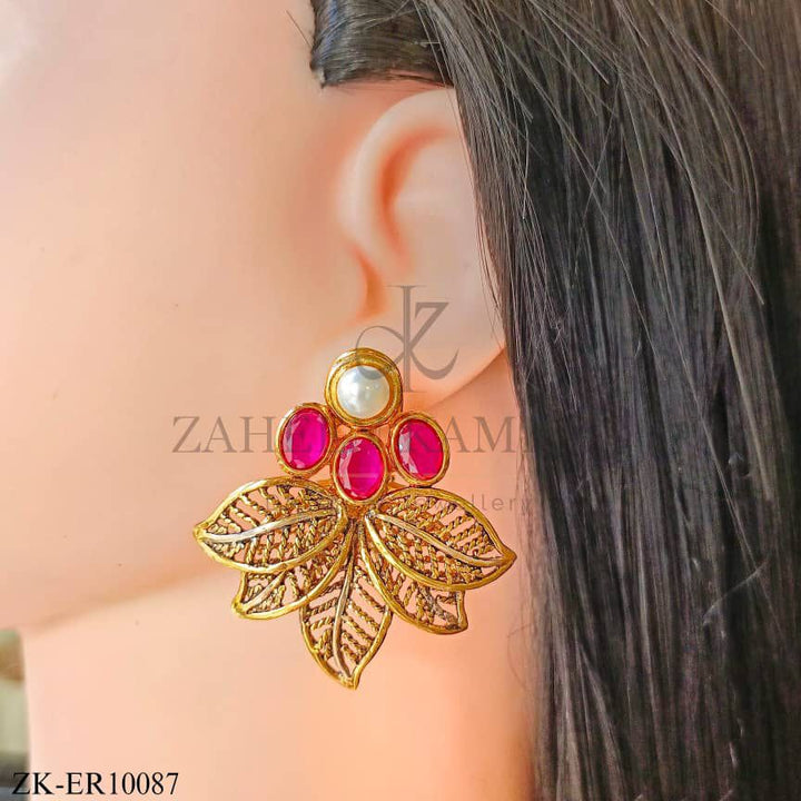 LEAFLET EARRINGS