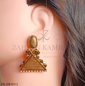 TRIANGLE EARRINGS