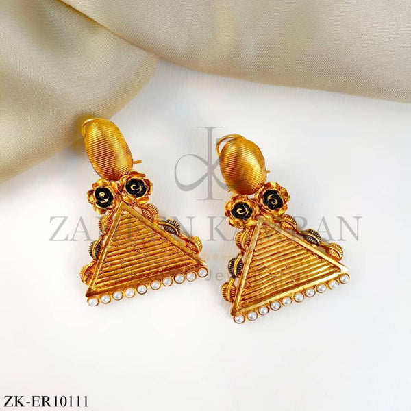 TRIANGLE EARRINGS