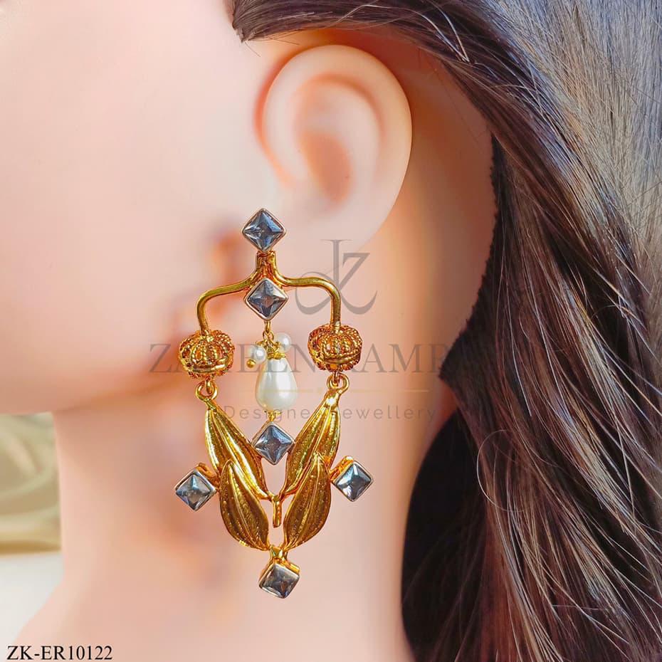 PETAL EARRINGS