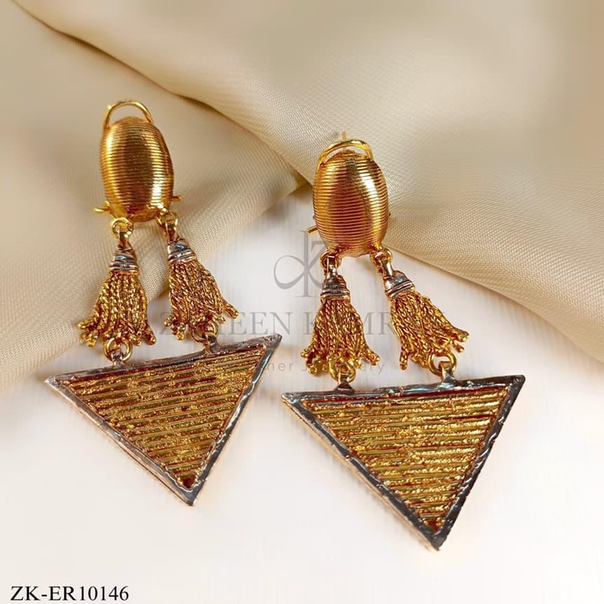 TRIANGLE EARRINGS