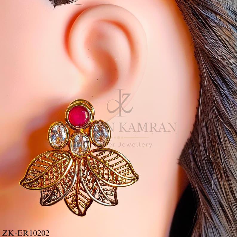 LEAFLET EARRINGS