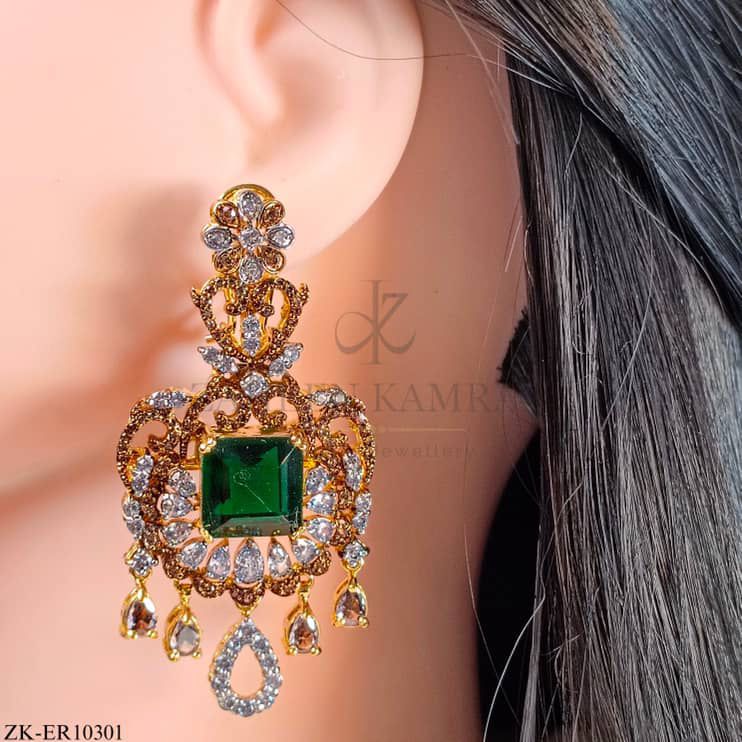 EMERALD EARRINGS