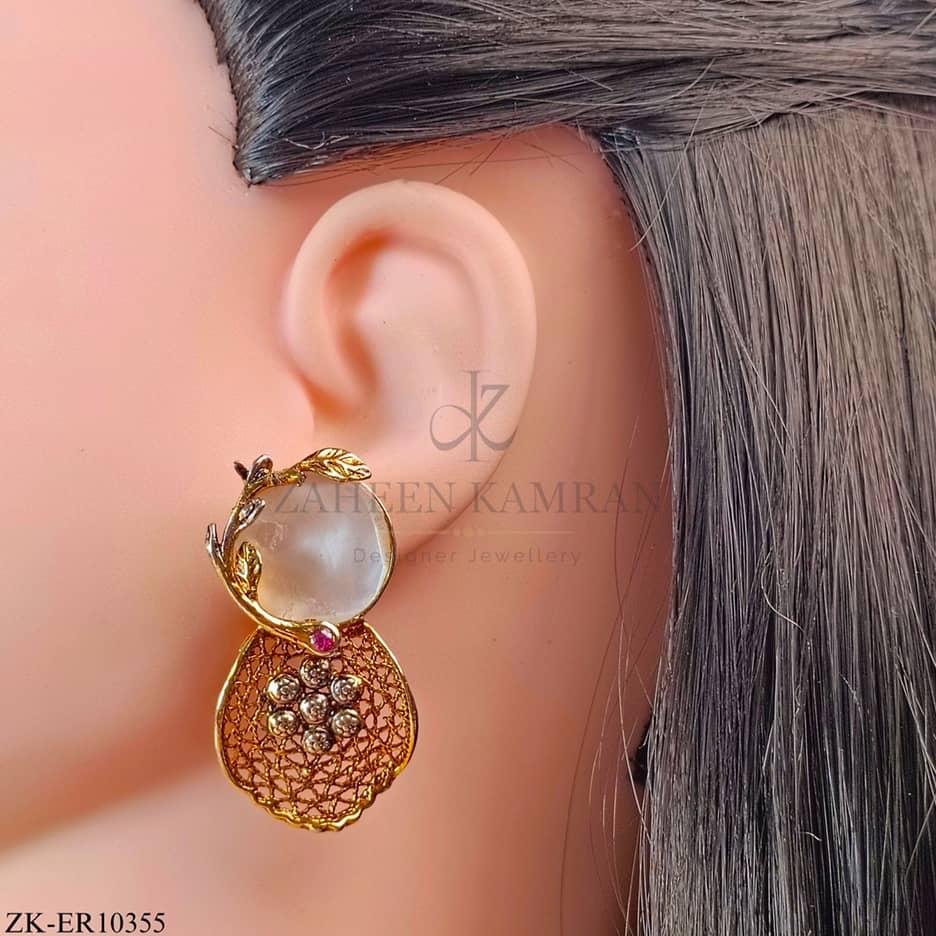 WHITE OPAL EARRINGS