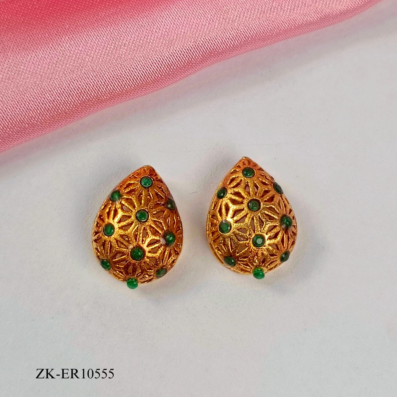 EMERALD EARRINGS