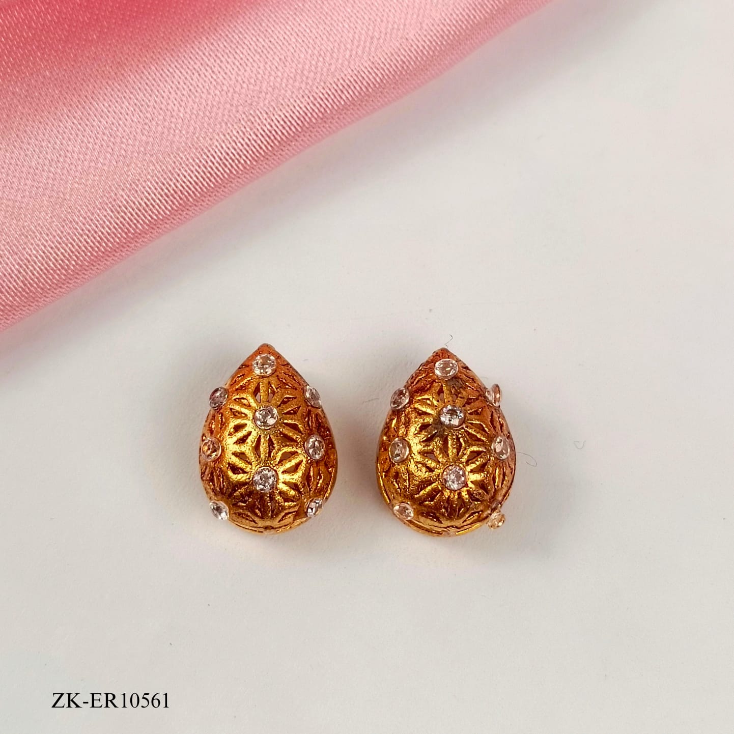 ZIRCONIAN EARRINGS