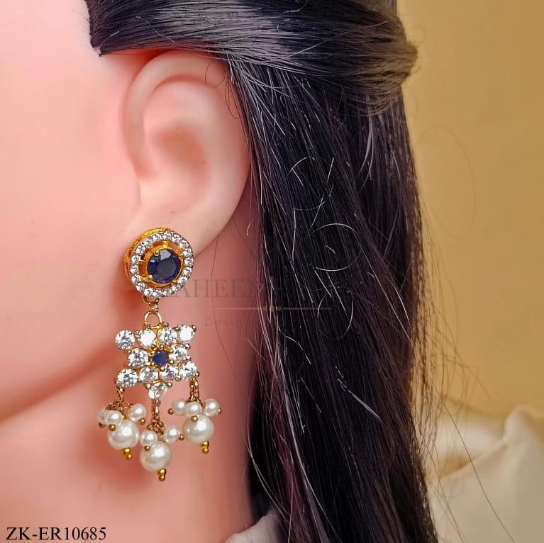 STAR EARRINGS