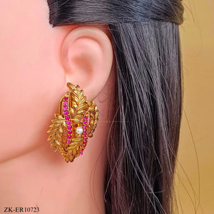 LEAFLET EARRINGS