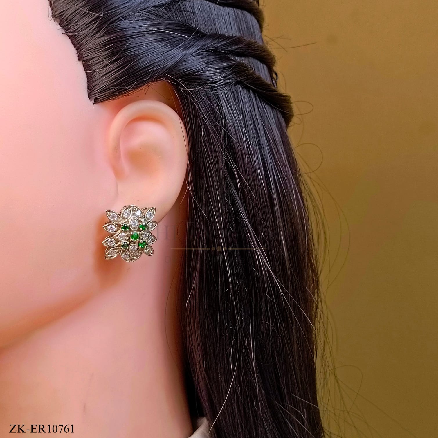 EMERALD EARRINGS
