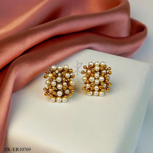 PEARLS EARRINGS