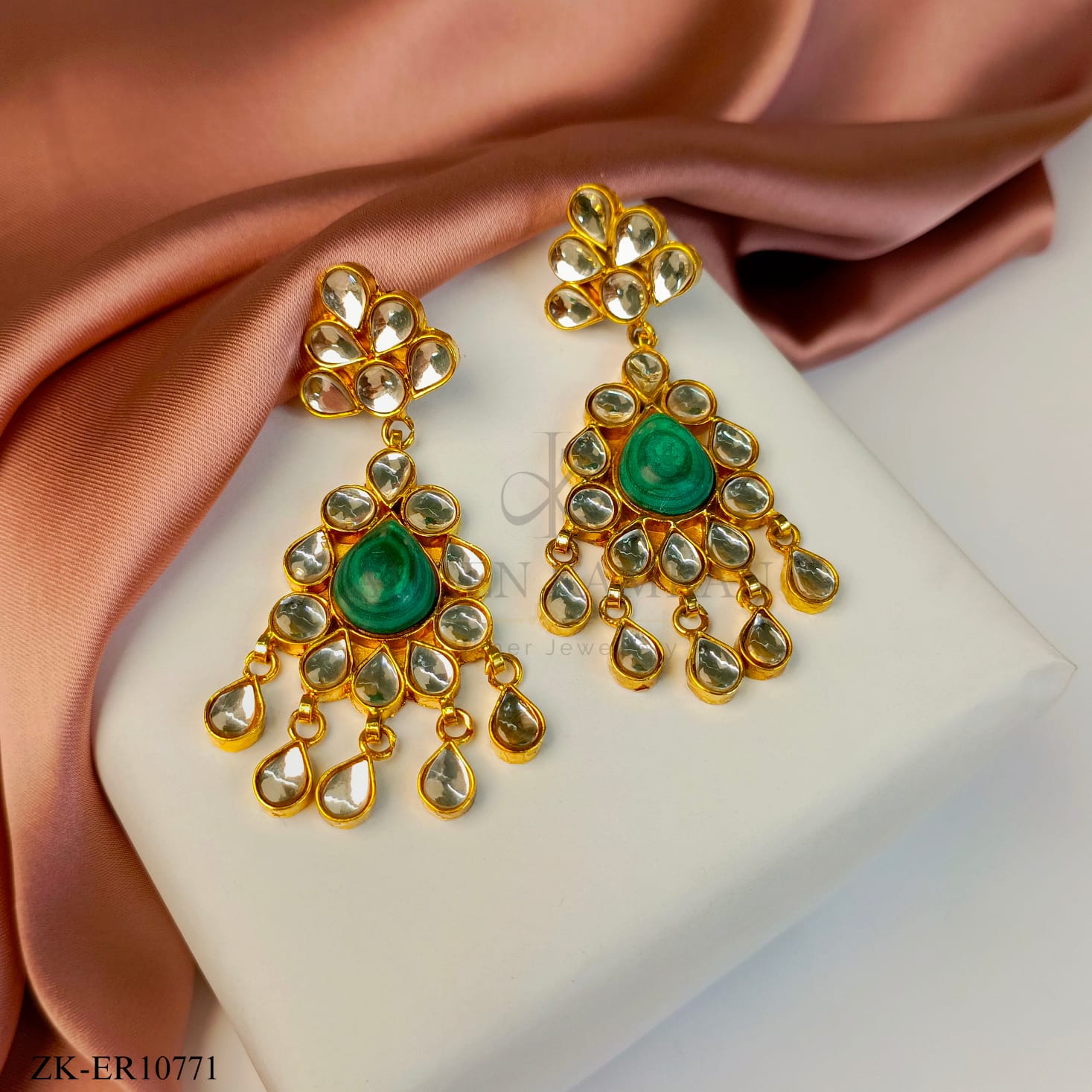 EMERALD EARRINGS