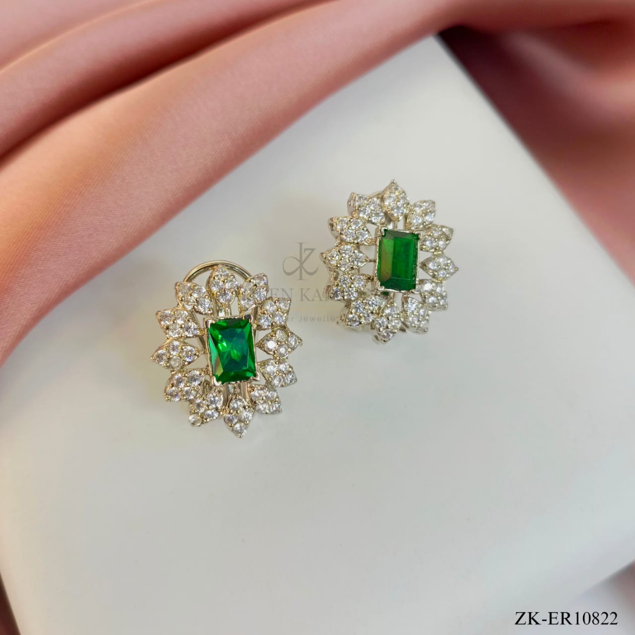 EMERALD EARRINGS