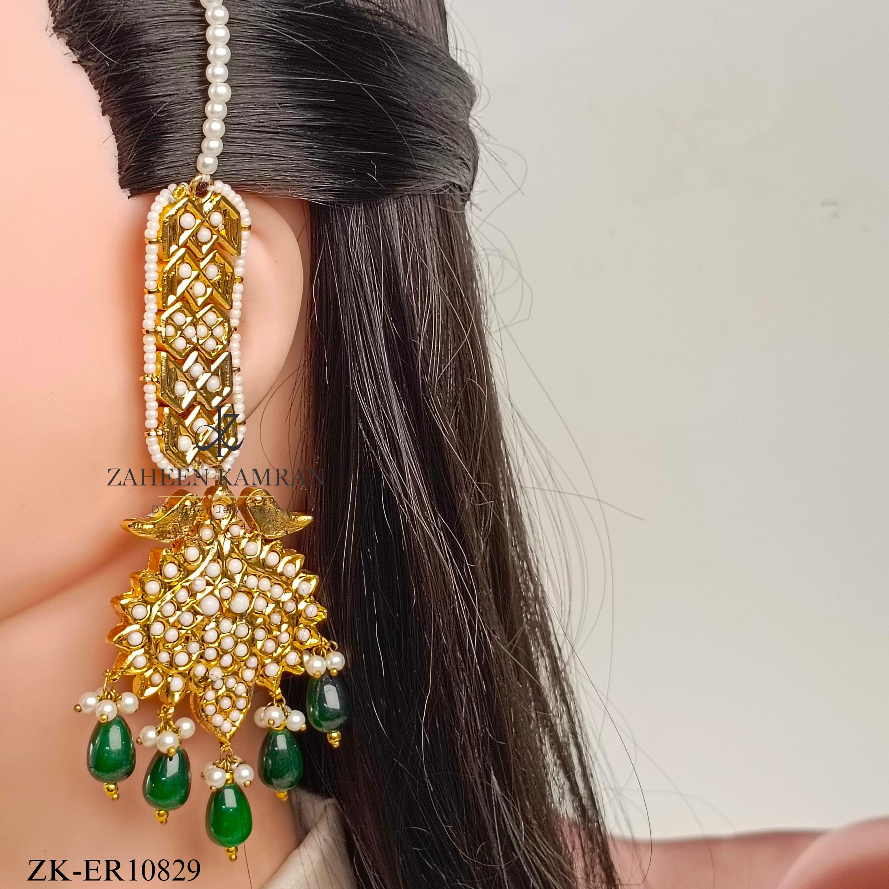 EMERALD HANGING EARRINGS